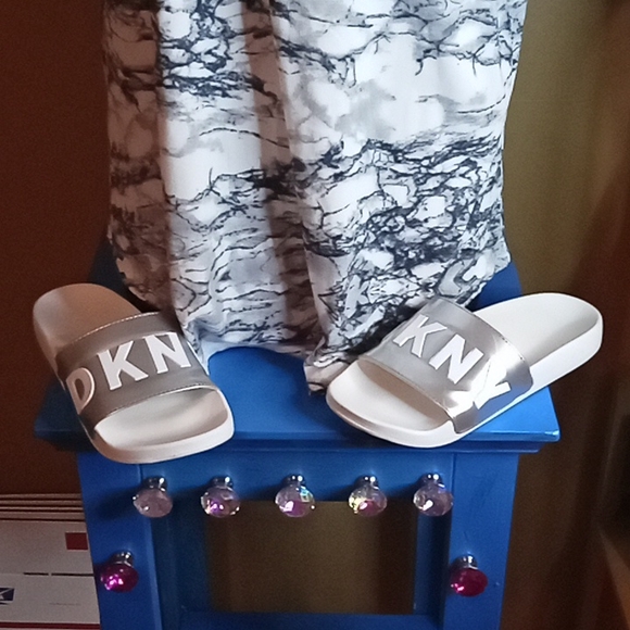 Silver black grey marbled t-shirt - Picture 3 of 8